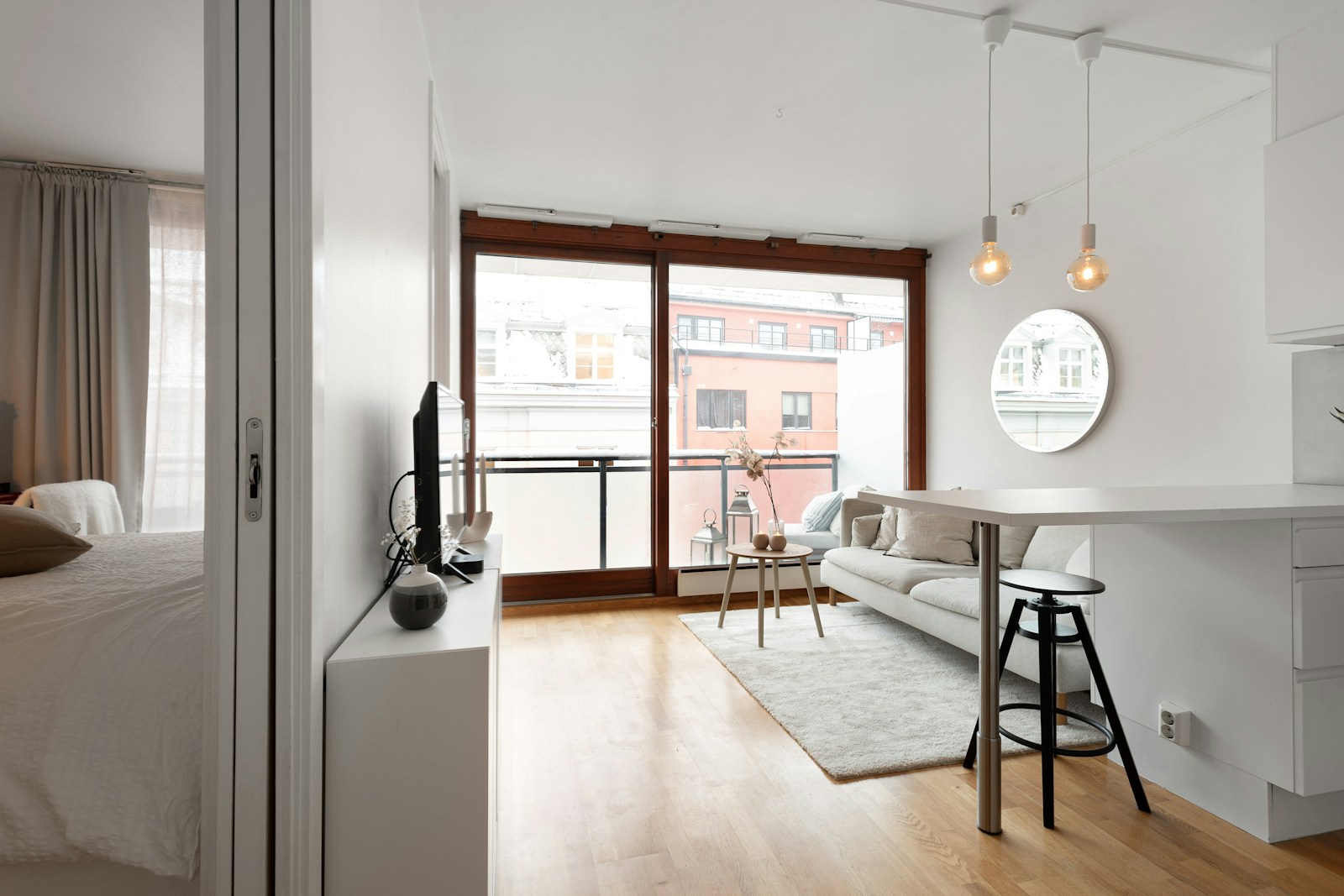 Studio de 30 m² lumineux au parquet clair